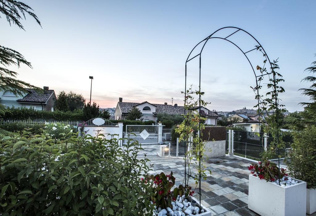 Holiday Residence Belohorizonte Macerata Eksteriør billede