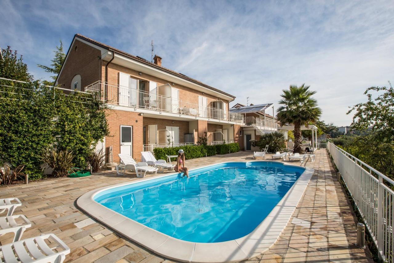 Holiday Residence Belohorizonte Macerata Eksteriør billede