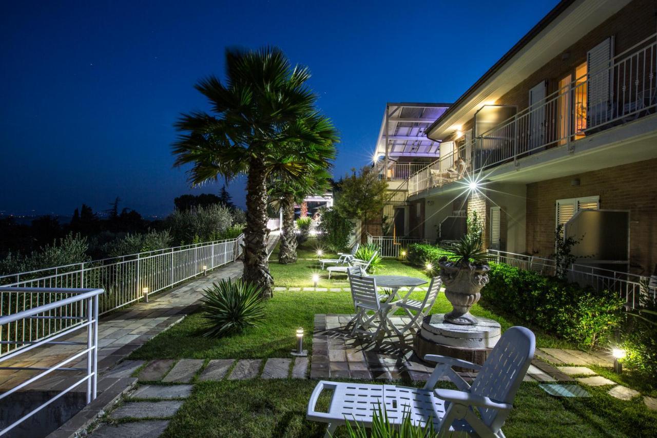Holiday Residence Belohorizonte Macerata Eksteriør billede